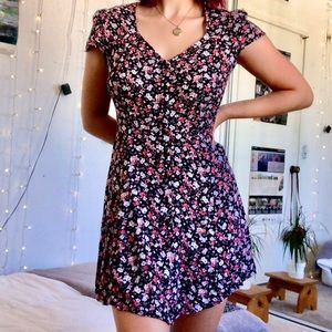 Floral cap sleeve dress 🦋